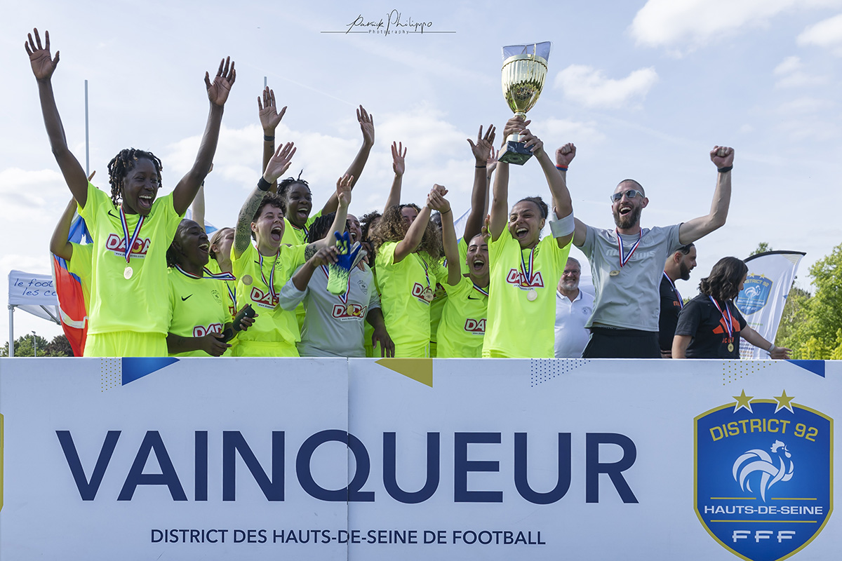 Victoire en coupe pour les filles de l'ACBB foot (©Patrick Philippo/ ACBB O)